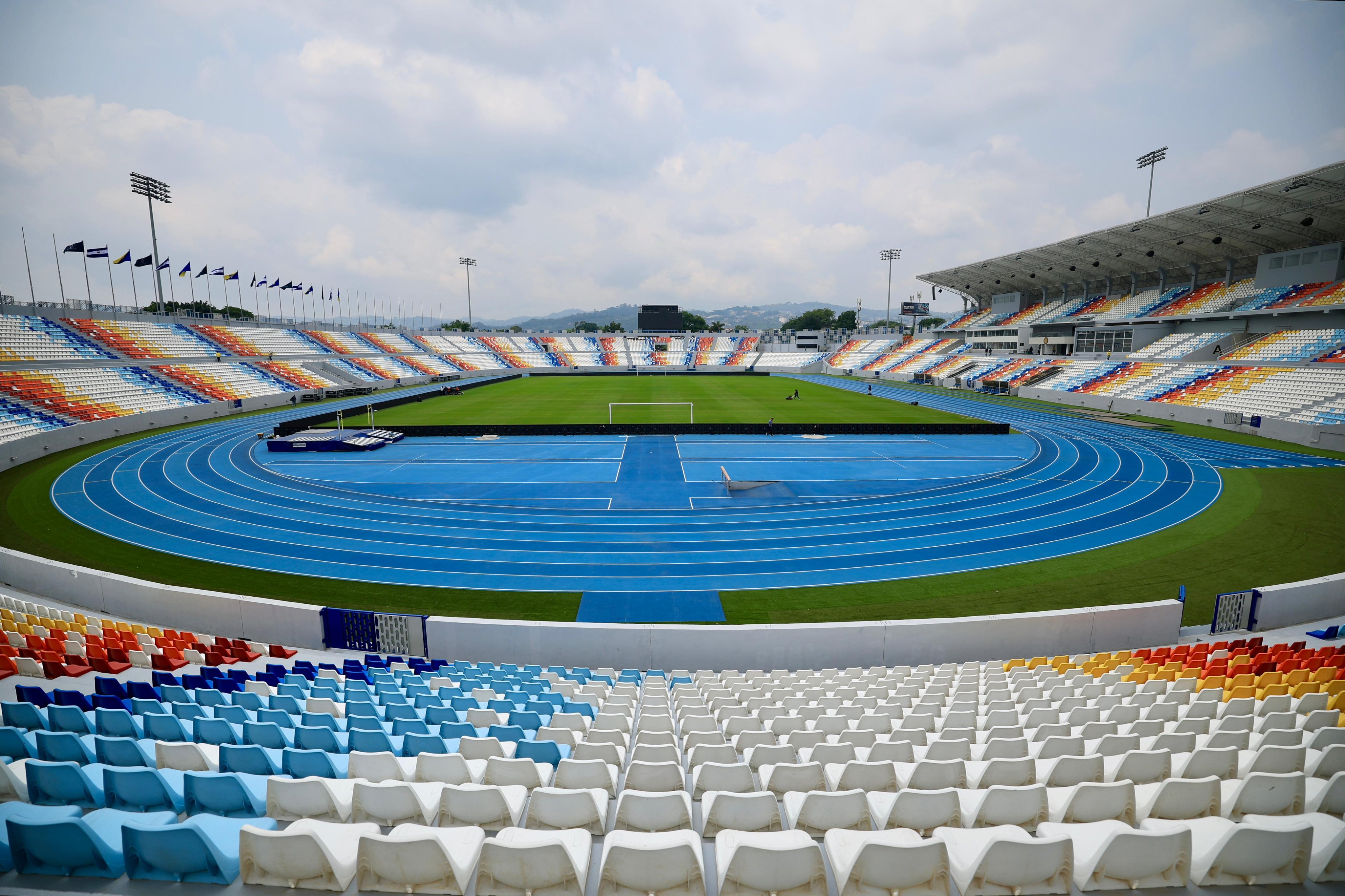 inversion-del-bcie-transforma-el-estadio-nacional-jorge-el-magico-gonzalez-en-un-polo-de-desarrollo-social